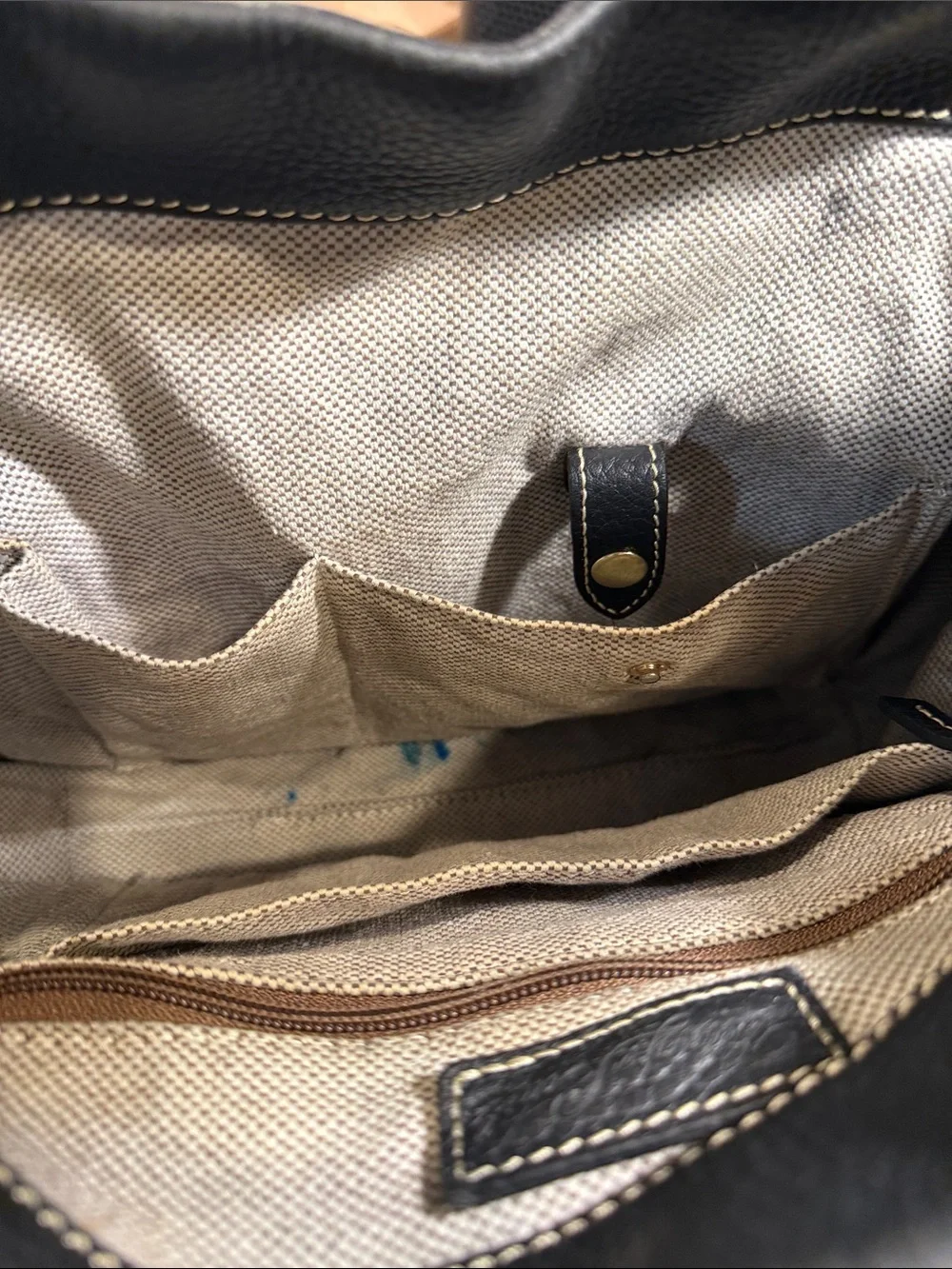 Dooney & Bourke classic dooney